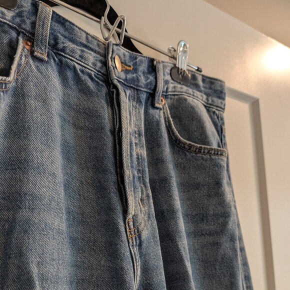 H&M Wide Leg Cropped Medium Wash Jeans - Picture 3 of 7